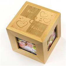 Cube photo en bois gravé doux pour toujours