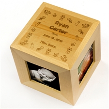 Cube photo en bois gravé perfection pure