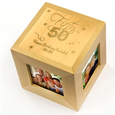 Cube photo en bois gravé personnalisé Joyeux 50ème anniversaire