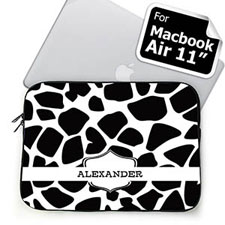 Housse Macbook Air 11 motif girafe noir nom personnalisé