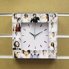 Horloge personnalisée 16 collages cadran blanc