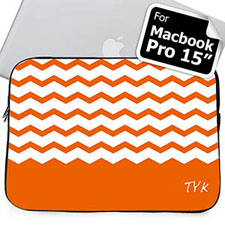 Housse Macbook Pro 15 chevron orange initiales personnalisées (2015)