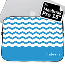 Housse Macbook Pro 15 chevron bleu ciel nom personnalisé (2015)