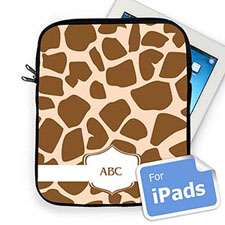 Housse iPad motif girafe brun initiales personnalisées