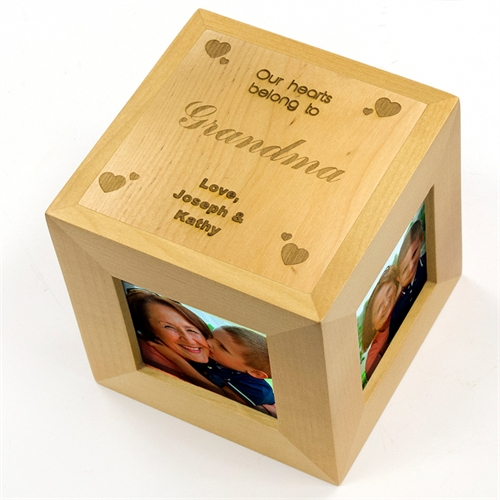 Cube photo en bois gravé nos coeurs t'appartiennent