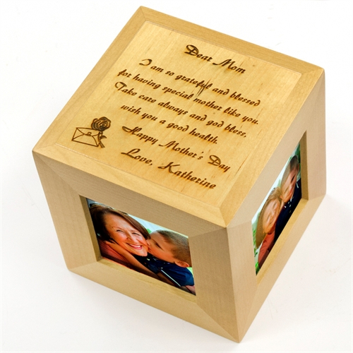 Cube photo en bois gravé Chère maman