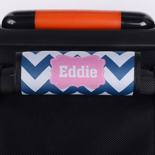 Enveloppe de poignée de valise personnalisée rose chevron bleu marine