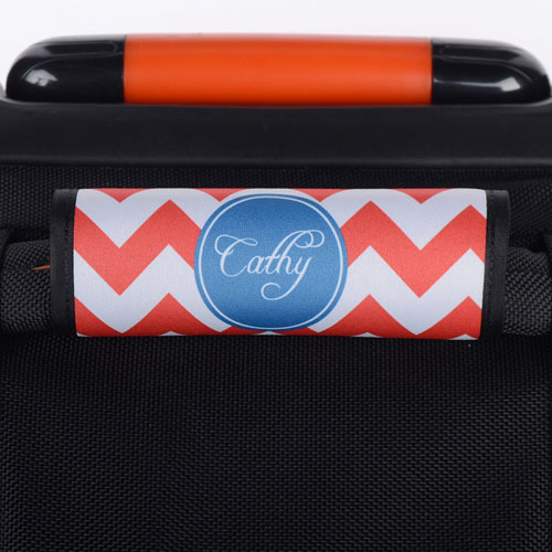 Enveloppe de poignée de valise personnalisée bleue chevron rouge