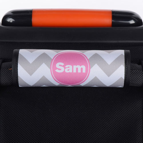 Enveloppe de poignée de valise personnalisée rose chevron gris