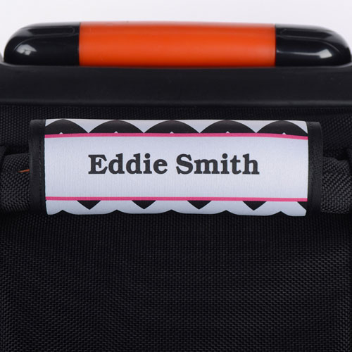 Enveloppe de poignée de valise personnalisée fuchsia chevron noir